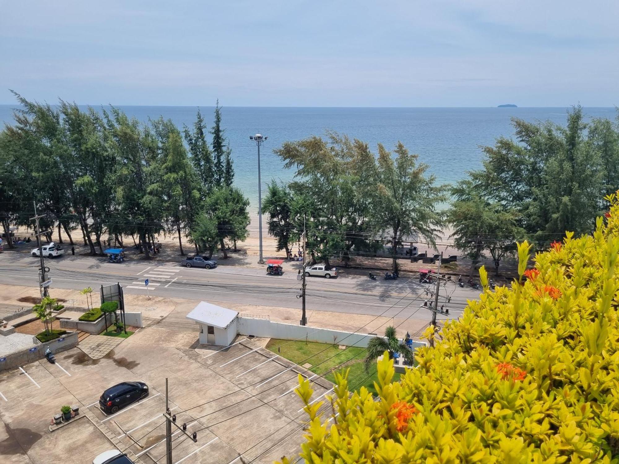 Avatara A Condominium B61 With Sea View Mae Phim Bagian luar foto